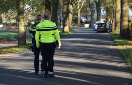 Auto’s botsen op Zevenhuisterweg in Nieuw Roden