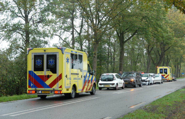 Auto’s botsen op de N980 bij Noordwijk