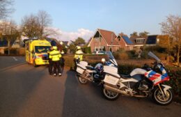 Fietser botst met voetganger in Marum