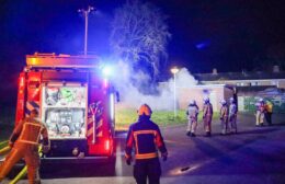 Brand legt schuur in Roden in de as